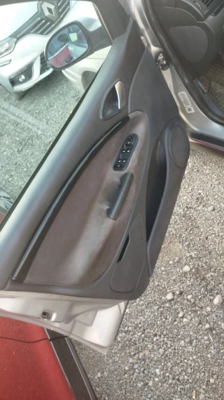 Coche en perfecto estado precio 1850