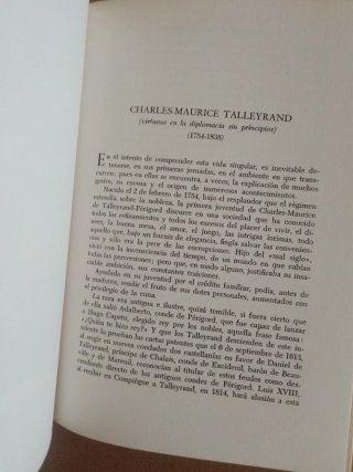 FORJADORES DEL MUNDO CONTEMPORÁNEO