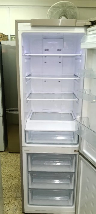 NEVERA COMBI SAMSUNG NO FROST ENERGÍA A+