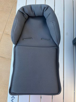 Sillita de coche gris
