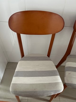 Mesa extensible cocina/comedor + 4 sillas