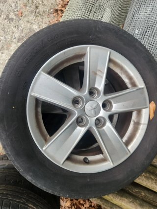 Llantas Mitsubishi 16 (4 unidades)
