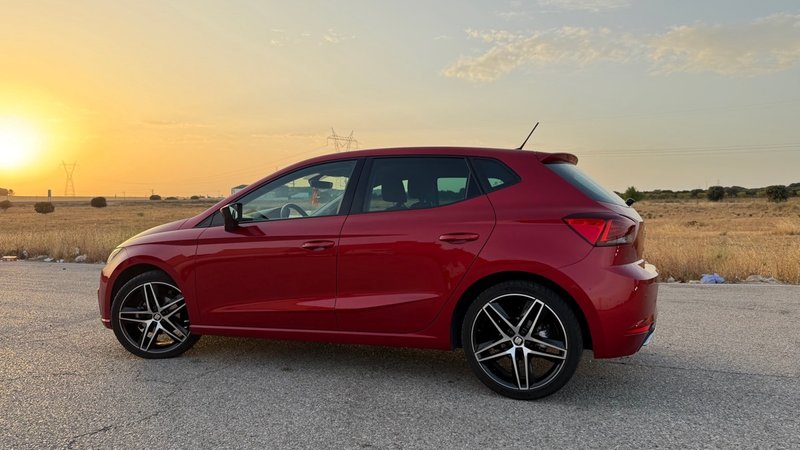 SEAT IBIZA 2018 FR 1.0 TSI 115CV ÚNICO PROPIETARIO - foto 1