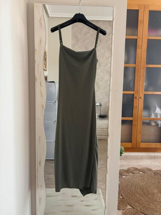 Vestido largo verde oliva