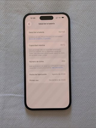 iPhone 15 - Batería 88%, 694 ciclos