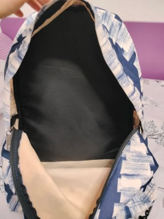 Mochila Eastpak azul y blanca