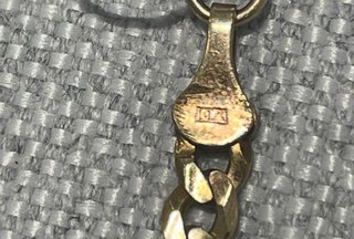 Cadena de Oro con Eslabones Tipo Cubana