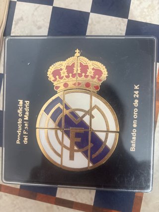 Escudo Real Madrid Bañado en Oro 24K