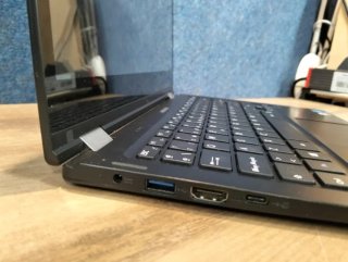 Portátil Medion E3213 13,3" Táctil 4/64GB