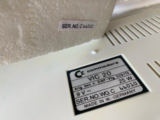 Commodore VIC 20 con scatola originale