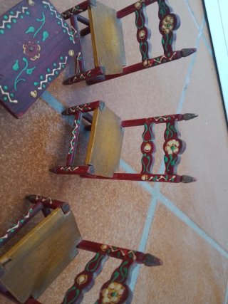 Muebles miniatura antiguos