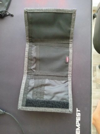 Cartera Eastpak gris oscuro