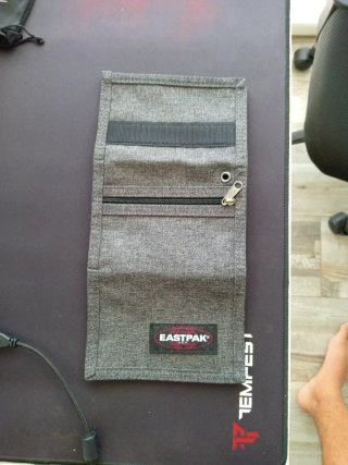 Cartera Eastpak gris oscuro