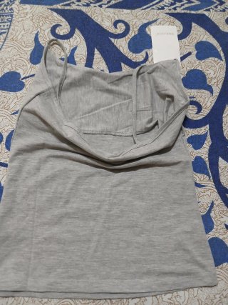 Camiseta tirantes gris talla S