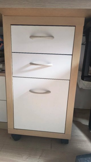 Mesa archivador con ruedas