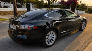 Tesla Model S 2018