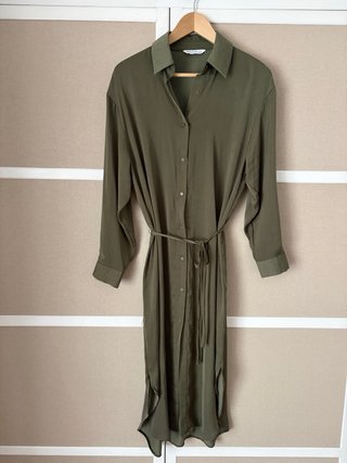 Vestido camisero verde Stradivarius