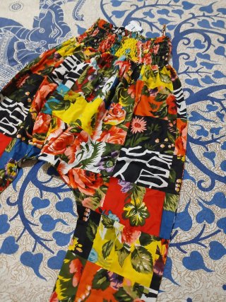 Pantalón bombacho estampado talla S