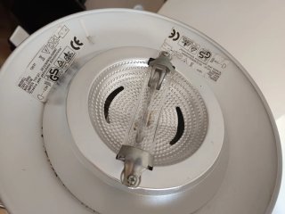 Lámpara de pie moderna metal y plástico