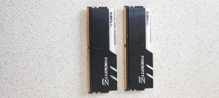 Memória RAM DDR4 G.SKILL TridentZ RGB 16GB