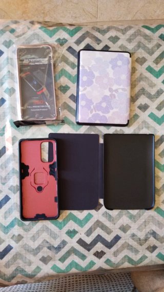 Fundas para móvil (Xiaomi note 10 Pro) y de Kindle