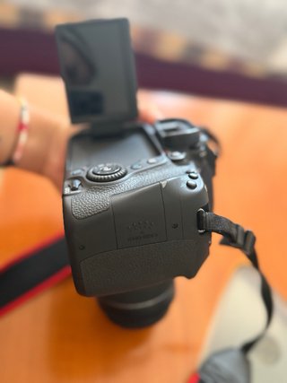 Canon EOS 80D + 18-55mm STM