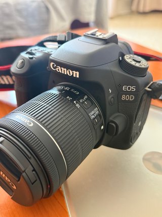 Canon EOS 80D + 18-55mm STM