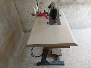 Máquina de coser industrial Alfa con acople bies.
