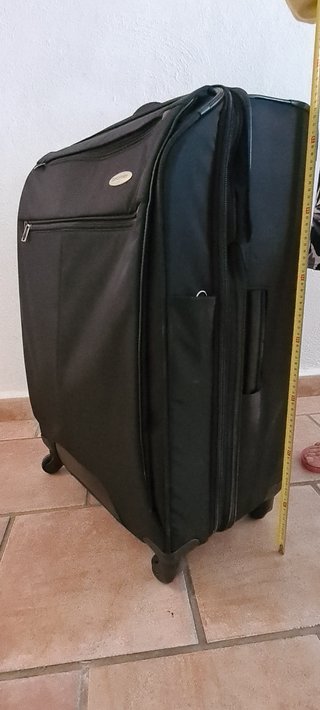 Maleta de viaje negra