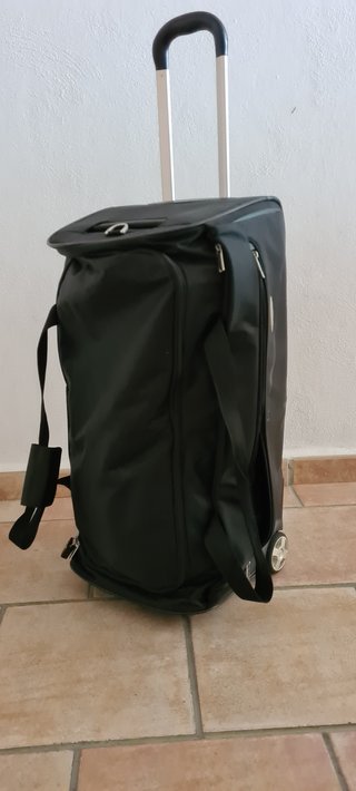 Maleta de viaje negra