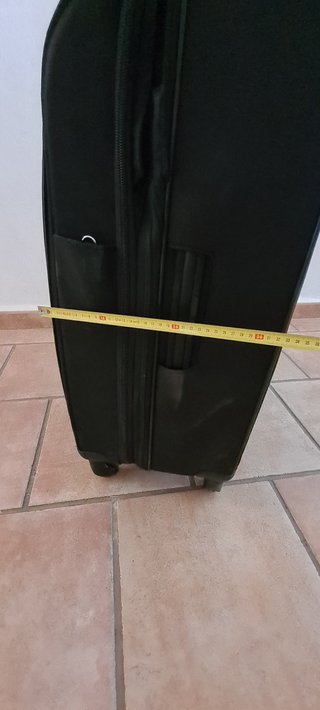 Maleta de viaje negra