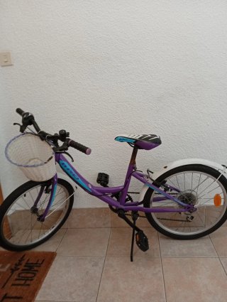 Bicicleta Morada Infantil con Cesta