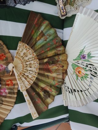 Lote de 6 abanicos antiguos decorados