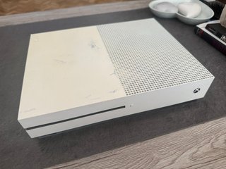 Xbox One S Blanca 1TB