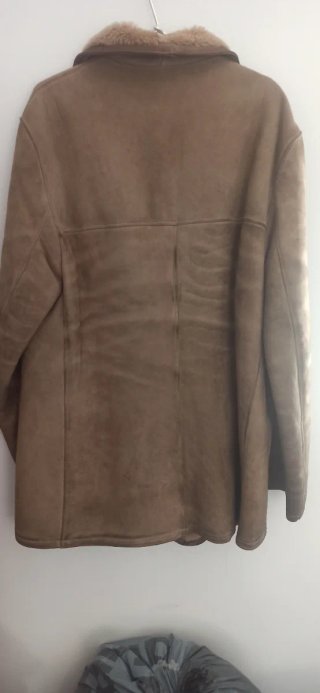 Chaquetón de hombre de ante y borrego