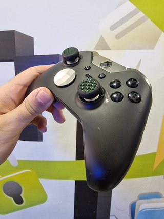 Mando Xbox Elite Series X