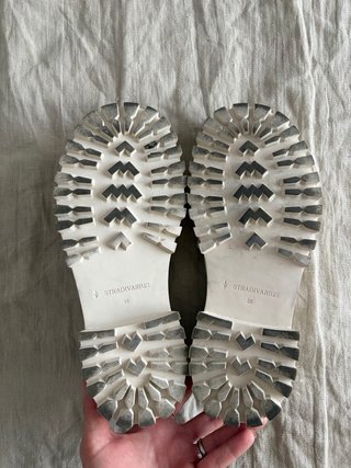 Mocasines Stradivarius crema