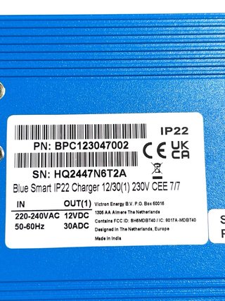 Cargador Victron Blue Smart IP22 12V 30A
