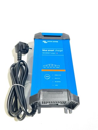 Cargador Victron Blue Smart IP22 12V 30A