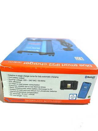 Cargador Victron Blue Smart IP22 12V 30A