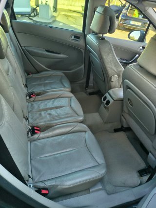 Peugeot 308 2.0HDi 7plazas