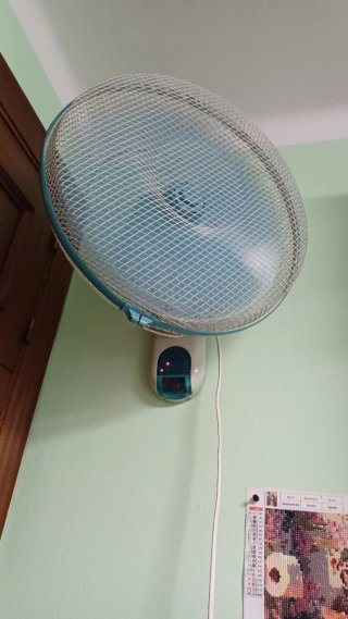 Ventilador de pared con mando a distancia