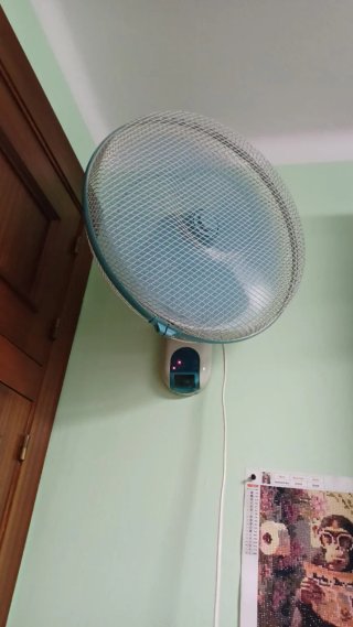 Ventilador de pared con mando a distancia