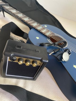 Guitarra Acústica Azul con Estrellas 3/4 Sonidon .
