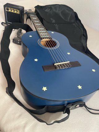 Guitarra Acústica Azul con Estrellas 3/4 Sonidon .