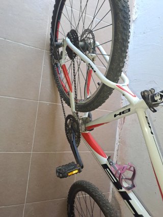 Bicicleta BH Blanca y Roja