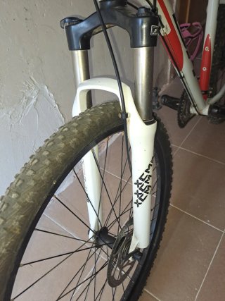 Bicicleta BH Blanca y Roja