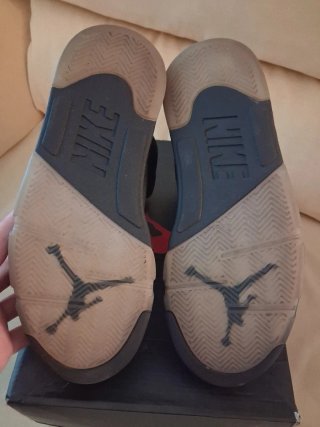 Jordan 5 Retro Negro Metálico