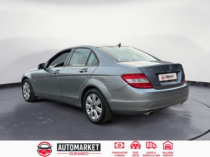 Mercedes-Benz Clase C 2010, foto 3