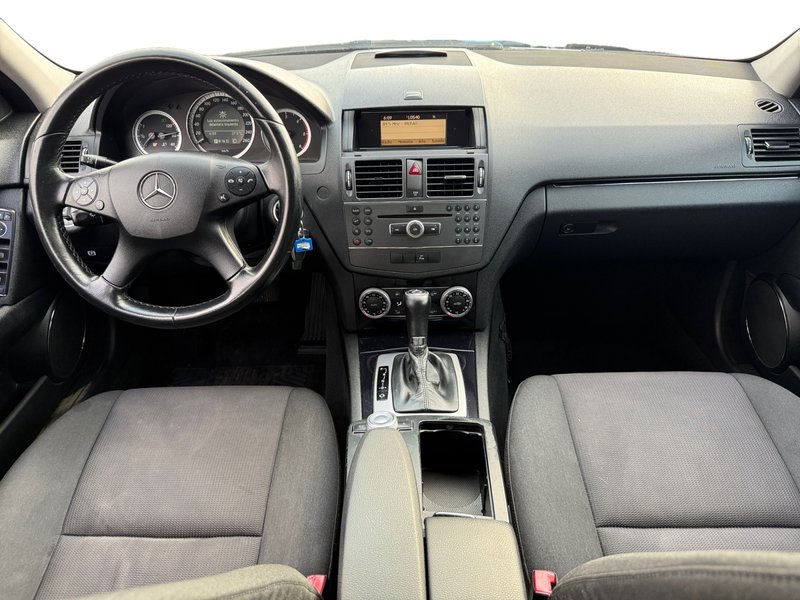 Mercedes-Benz Clase C 2010, foto 10